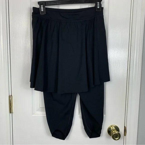 Spanx Booty Boost Skirt around Knee Size Medium - Picture 2 of 4